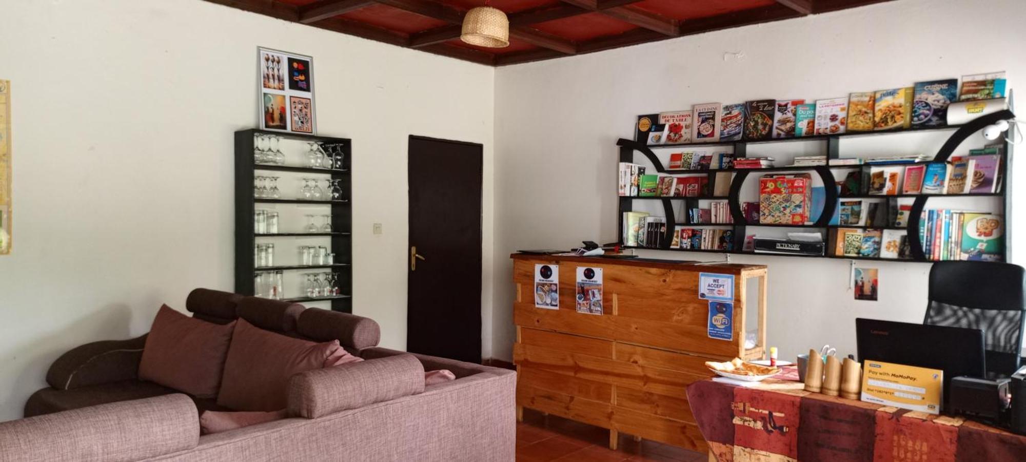 Colibri Taverne & Guest House Gisenyi Exterior foto